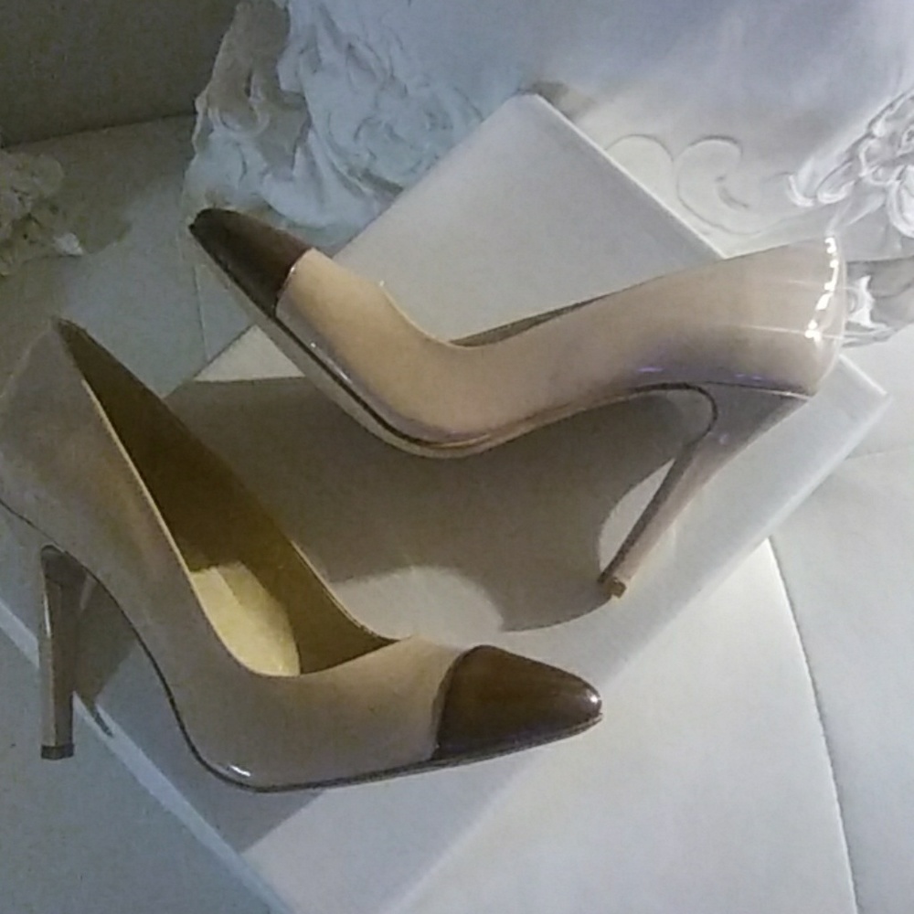 Shoes - Picture 3 of 4